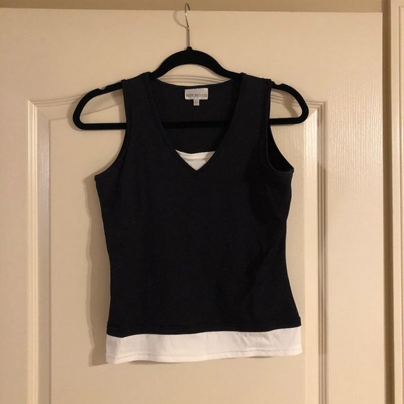 Suzy Petites Black and White Top - Picture 3 of 3